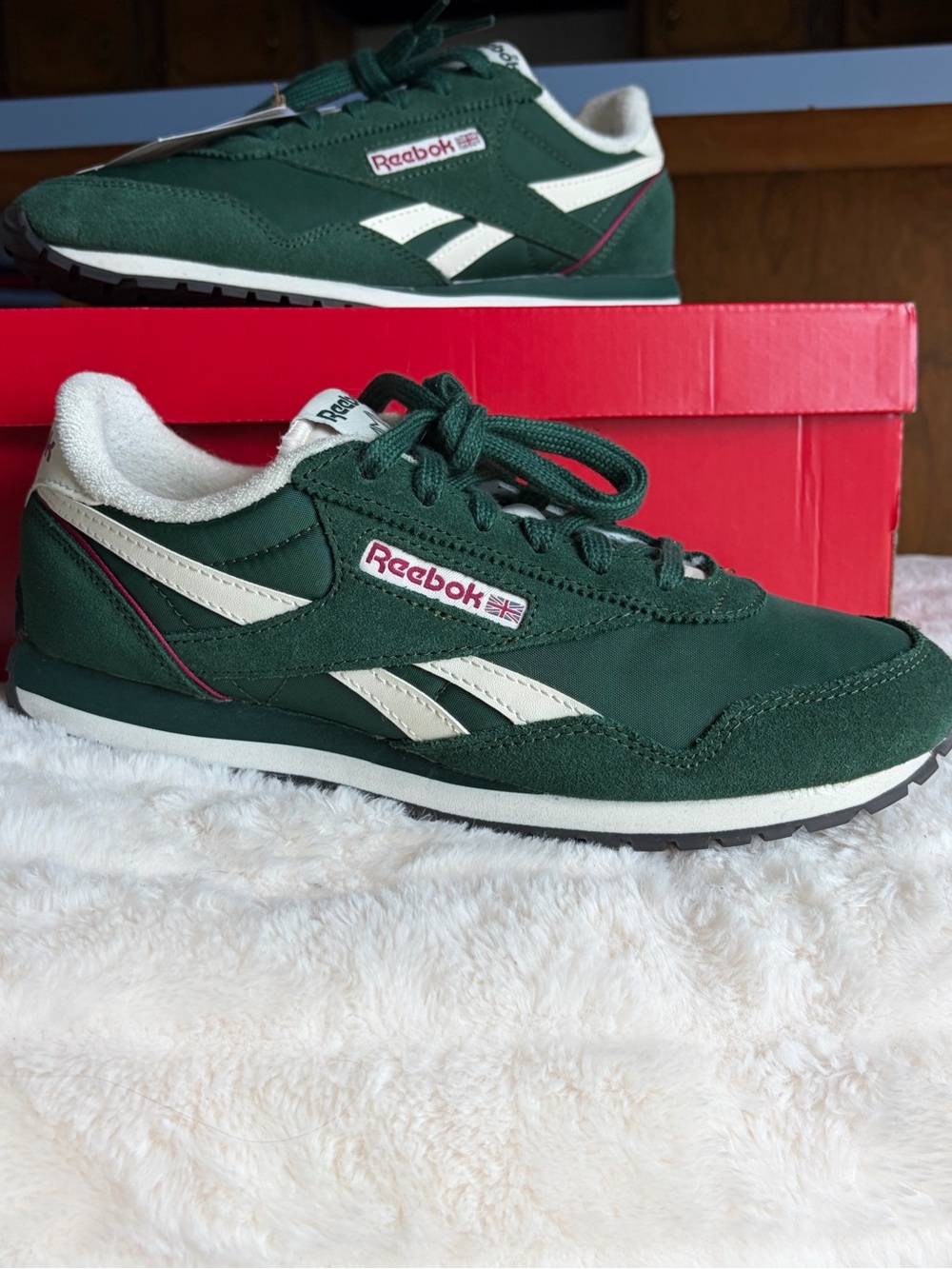 Reebok Men's Green & White Retro Running Sneakers